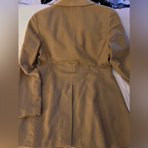 Women’s Ann Taylor 3/4 Mid weight Coat in Tan sz 8 - Picture 3 of 3
